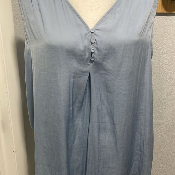 Hilary Radley Light Blue Front Pintuck Sleeveless V Neck Tank Top Size XL - Picture 2 of 7